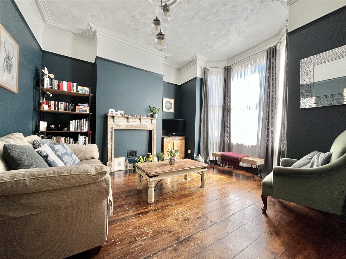 4 bed property in Queens Road, Hastings
